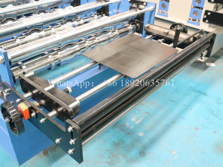 Easy Operation Trapezoidal Roof Panel Machine